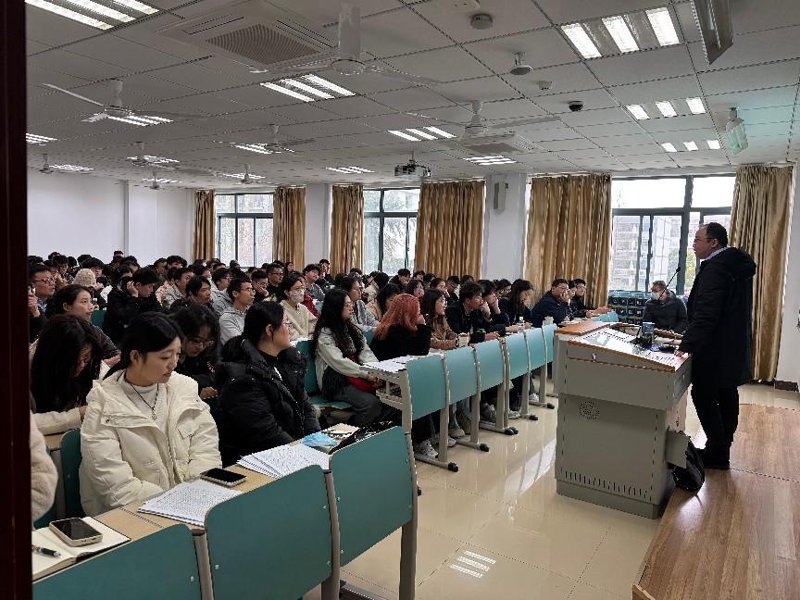 自学考试：选择与比较